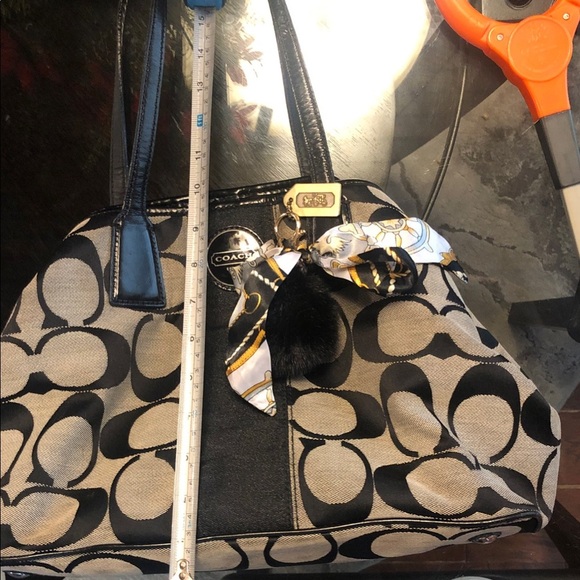 Vintage Y2K Coach Fabric Black & Gray Signature Shoulder Bag w/ Leather Straps - Picture 10 of 15